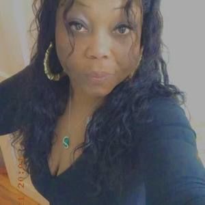 Meet your Posher, Simone